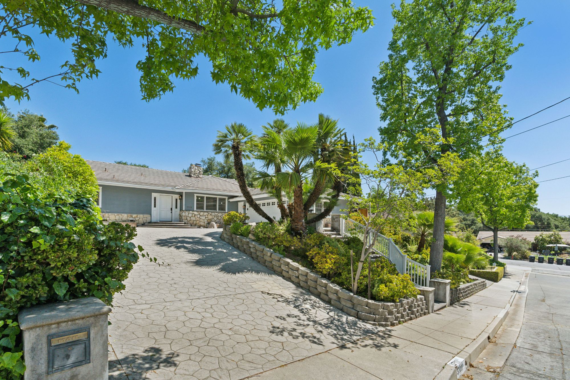 Glenwood Oaks Ernie Carswell & Associates
